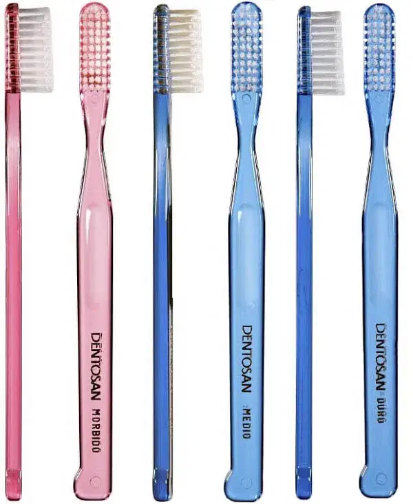 Dentosan Linea Igiene Dentale Quotidiana Spazzolino Medio Punte Arrotondate