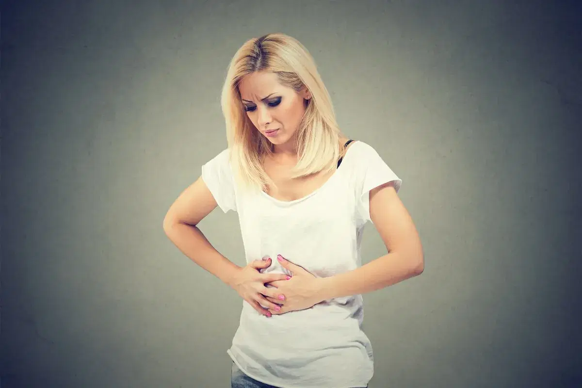 Come eliminare il gonfiore addominale durante le festivitĂ