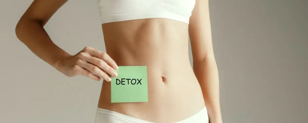 Come depurarsi dopo le feste con l'aiuto degli integratori detox
