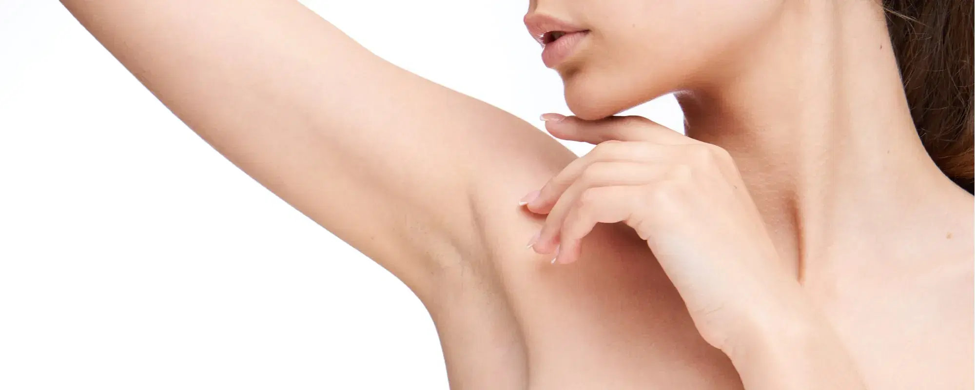 SOS caldo: cause e rimedi della sudorazione alle ascelle