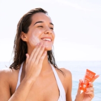 Laboratoires Svr Sun Secure Fluido Leggero dal Finish Invisibile SPF50  50 ml