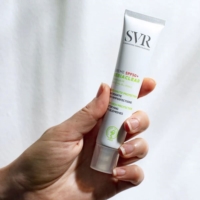Laboratoires Svr Sebiaclear Creme SPF50  per Pelle Grassa 40 ml