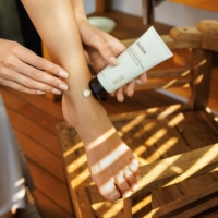 Ahava Dermud Intens Foot Cream Crema per Piedi Secchi e Arrossati 100 ml