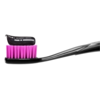 Forhans Black 4 White Spazzolino al Carbone Attivo